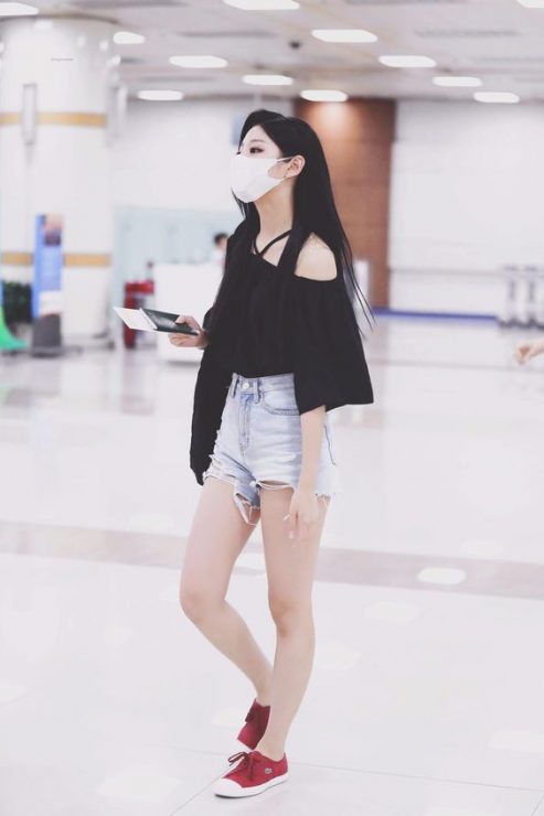 運動鞋　嬌小女孩